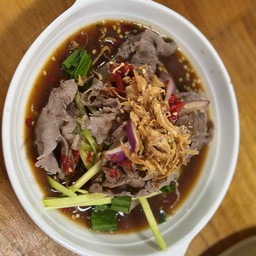 ยำเนื้อโคขุนสไลด์