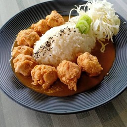 ข้าวไก่คาราเกะแกงกระหรี่ญี่ปุ่น