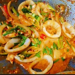 หมึกผัดไข่เค็ม