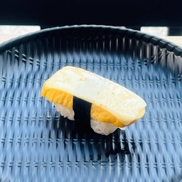 ข้าวปั้นไข่หวานย่างชีส