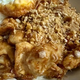 ข้าวไก่ทอดกระเทียม