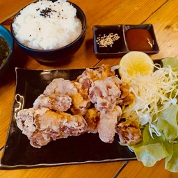 ข้าวไก่คาราเกะซอสกระเทียม
