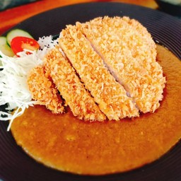 ข้าวหมูทอดแกงกะหรี่ญี่ปุ่น