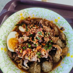 ก๋วยเตี๋ยวต้มยำเนื้อ