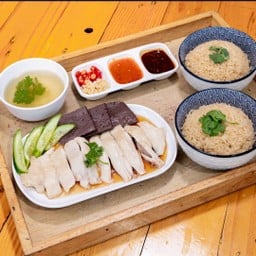 M1 ข้าวมันไก่สิงคโปร์ + เลือด ชุด M