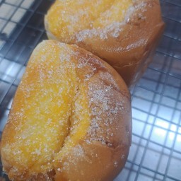 ขนมปังสอดใส้ กรอบนอกนุ่มใน