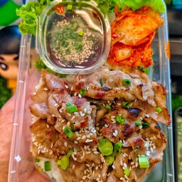 ข้าวสันคอหมูย่างซอสเกาหลี
