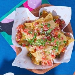 Regular Nachos (L)