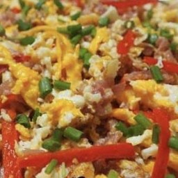 ข้าวไข่ขยี้แหนม