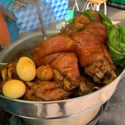 ข้าวขาหมูอิ่มอร่อยbyหยาดเยิ้มโรตี บ้านบึง