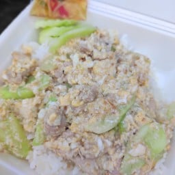 ข้าวแตงกวาผัดไข่