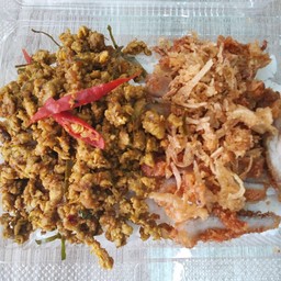 ข้าวคั่วกลิ้ง+หมูทอด