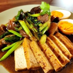 พะโล้ผัดแห้ง ๑ สำรับ