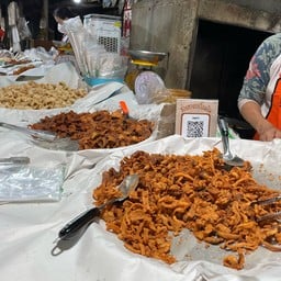 หมูทอดตายาย ลำปาง ตลาดก๊าวจาว