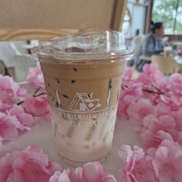 ลาต้ เย็น