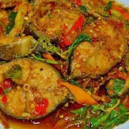 ผัดเผ็ดปลาดุกเป็นกับข้าว