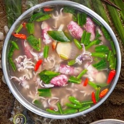 ต้มยำหมึกจิ๊กโก๋ลอยพริกขี้หนูสวน