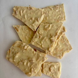 White Chocolate Almonds Bark