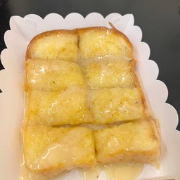 ขนมปังปิ้งเนยนม+ น้ำตาล
