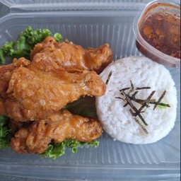 ข้าวน่องไก่ทอด