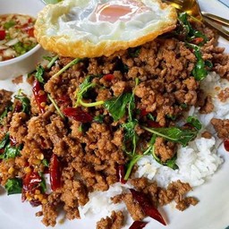 กระเพราหมูสับ