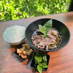 เซตเกาเหลาเนื้อ (Beef and vegetable soup with rice )