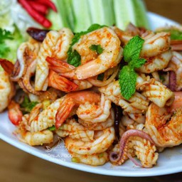 น้ำตกทะเล