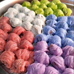 ข้าวเกรียบปากหม้อไส้ไก่