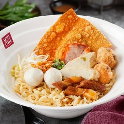 บะหมี่เป๊าะลูกชิ้นปลา (แห้ง)