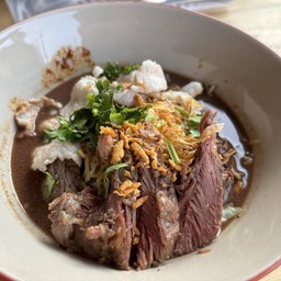 ก๋วยเตี๋ยวเนื้อน้ำตก