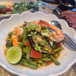 ตำเหลาทะเล (ลวกสุก)