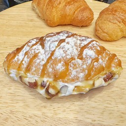 (Jumbo)ครัวซอง คาราเมลอัลมอนด์