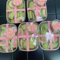 ฝรั่งไส้แดงออแกนิค by เจ้เอ๋ง