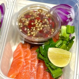 ยำปลาแซลม่อน