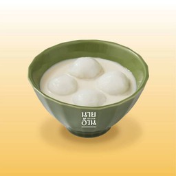 บัวลอยงาดำนมสด