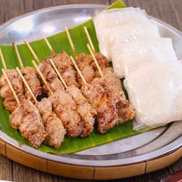 Grilled Chicken with Roasted Ground Rice 12 Skewers + 4 Sticky Rice