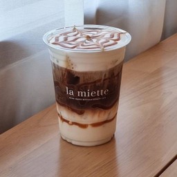 Caramel Macchiato | คาราเมลมัคคิอาโต้ เย็น