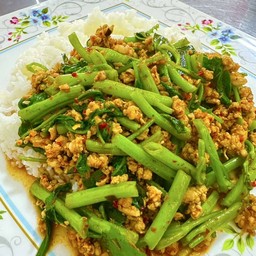 พริกแกงผักบุ้งหมูสับ