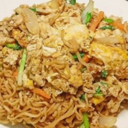 มาม่าผัดไข่(เค็ม,หวาน)