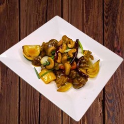 ไก่ผัดเม็ดมะม่วง