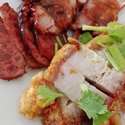 หมูแดง+หมูกรอบ