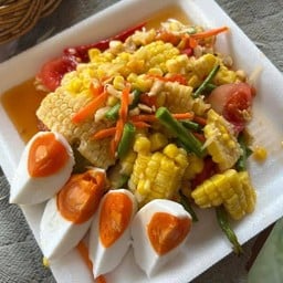 ตำข้าวโพดไข่เค็ม