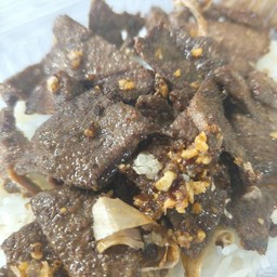 ตับทอดกระเทียมราดข้าว