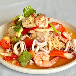 ยำมาม่ารวมมิตร