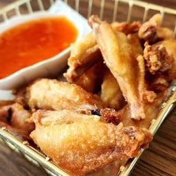 ปีกไก่ทอดน้ำปลา