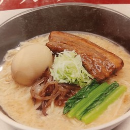 ราเมนหมู่ตุ๋นสไตส์ญี่ปุ่น