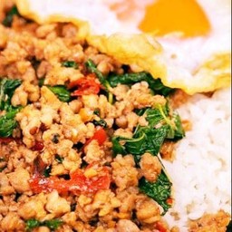 กระเพราหมูสับ+ไข่ดาว