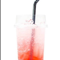 สตอเบอรี่โซดา