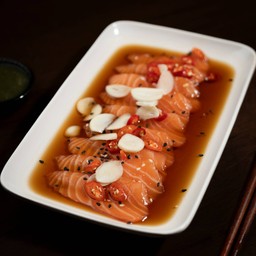 แซลมอนดอง