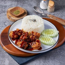 ข้าวไก่กรอบ ซอสเผ็ดคูณสอง